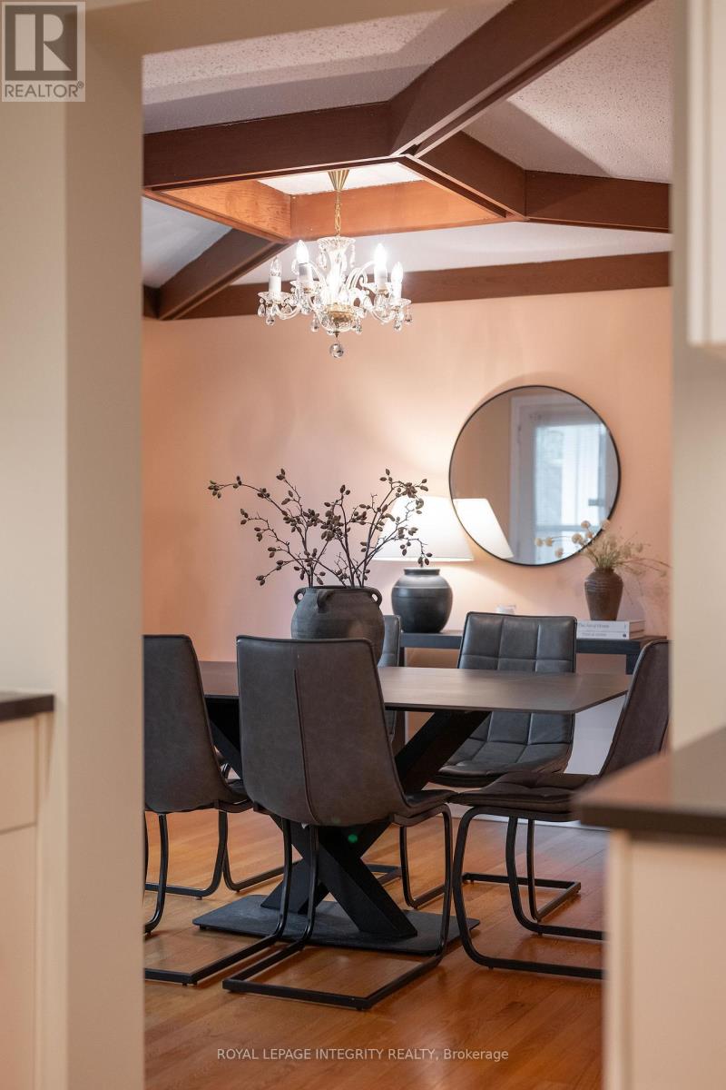 68 BEAVER RIDGE, Ottawa, Ontario, K2E6E4 — Photo 13