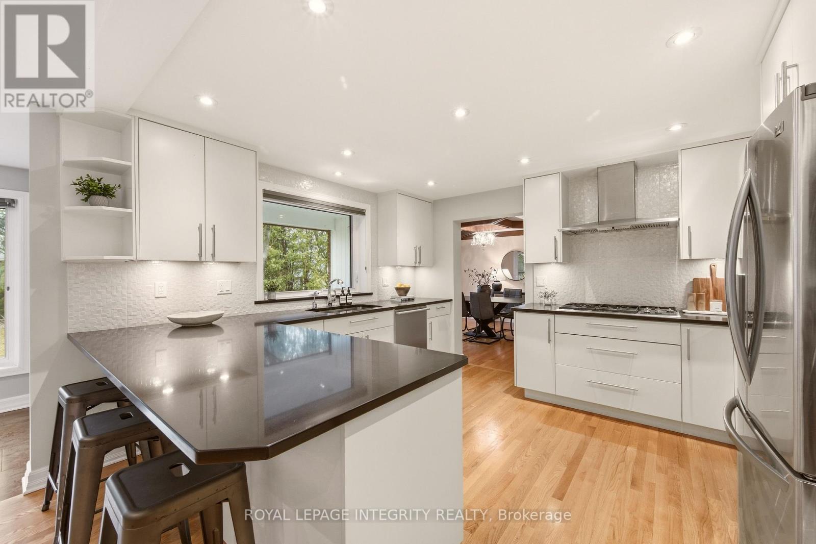 68 BEAVER RIDGE, Ottawa, Ontario, K2E6E4 — Photo 15