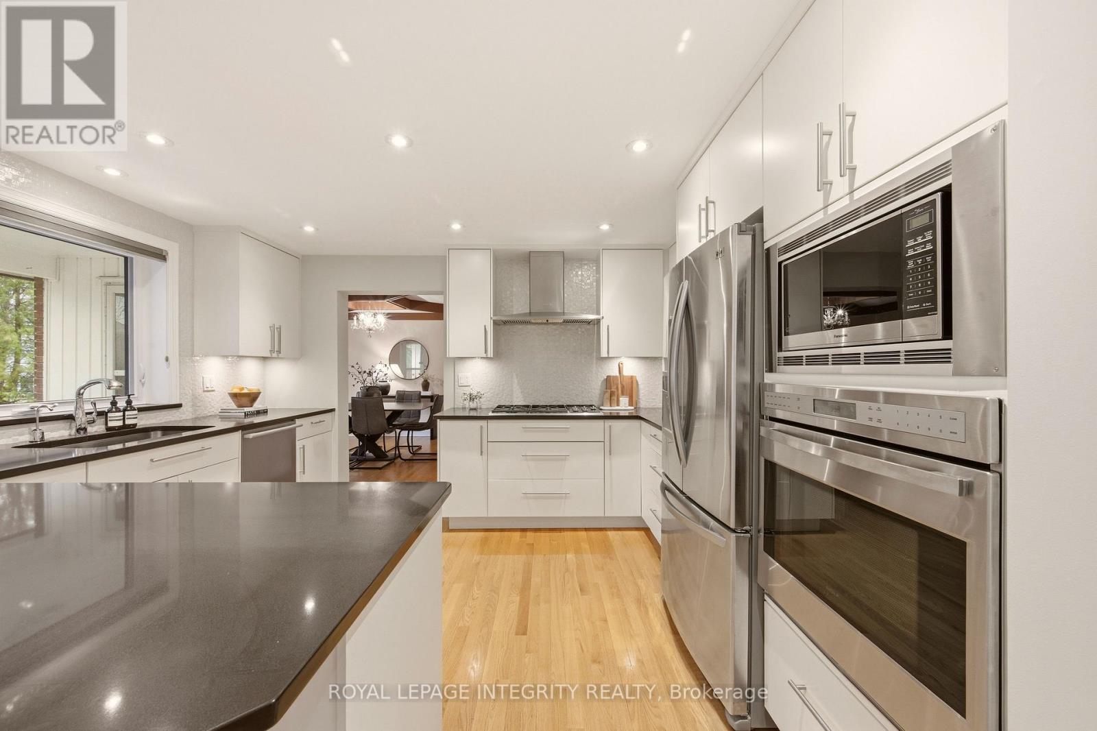 68 BEAVER RIDGE, Ottawa, Ontario, K2E6E4 — Photo 16