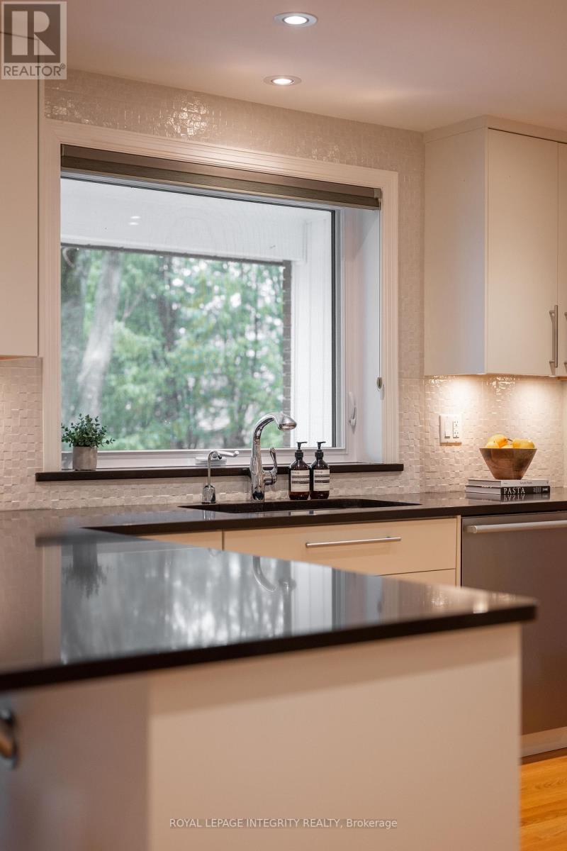 68 BEAVER RIDGE, Ottawa, Ontario, K2E6E4 — Photo 20