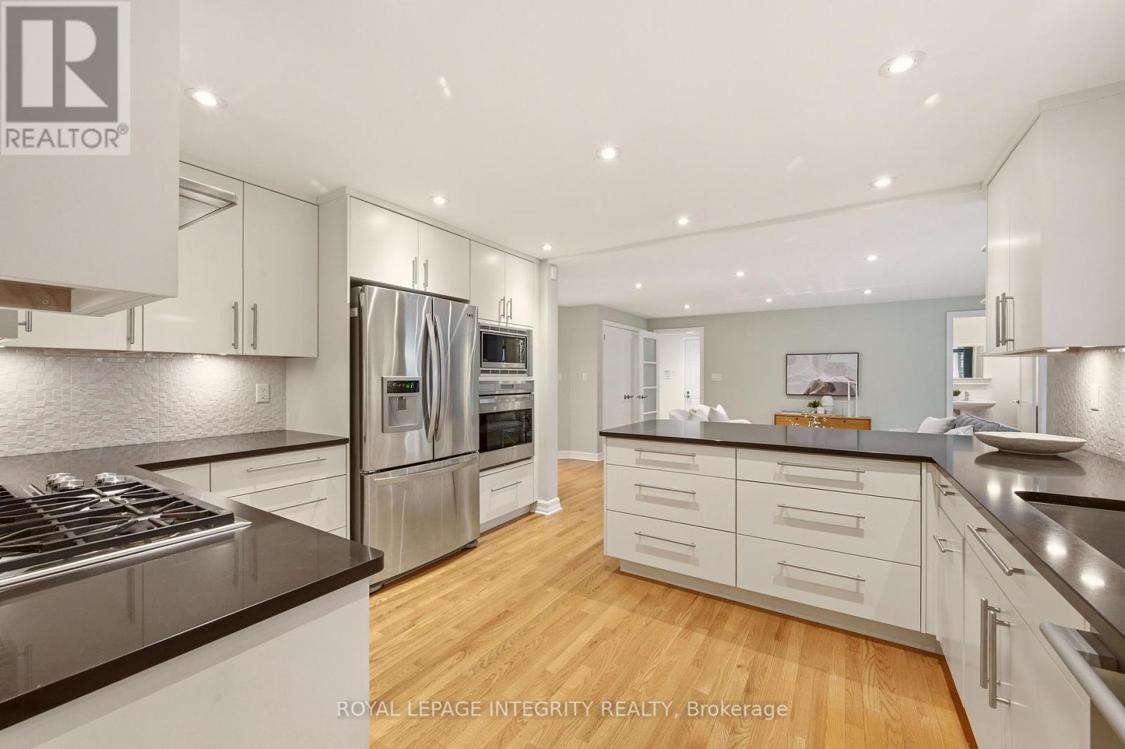 68 BEAVER RIDGE, Ottawa, Ontario, K2E6E4 — Photo 22