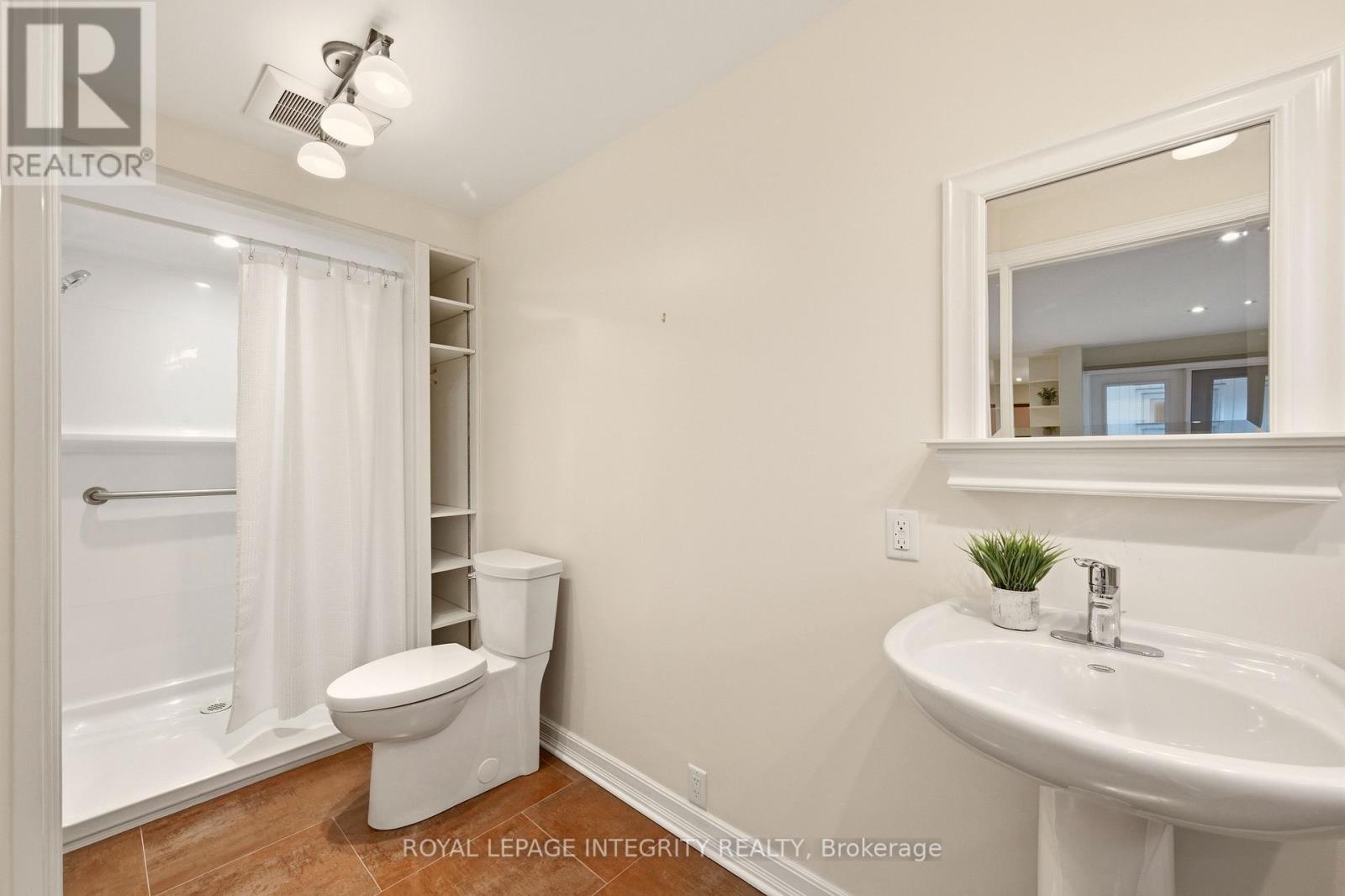 68 BEAVER RIDGE, Ottawa, Ontario, K2E6E4 — Photo 35