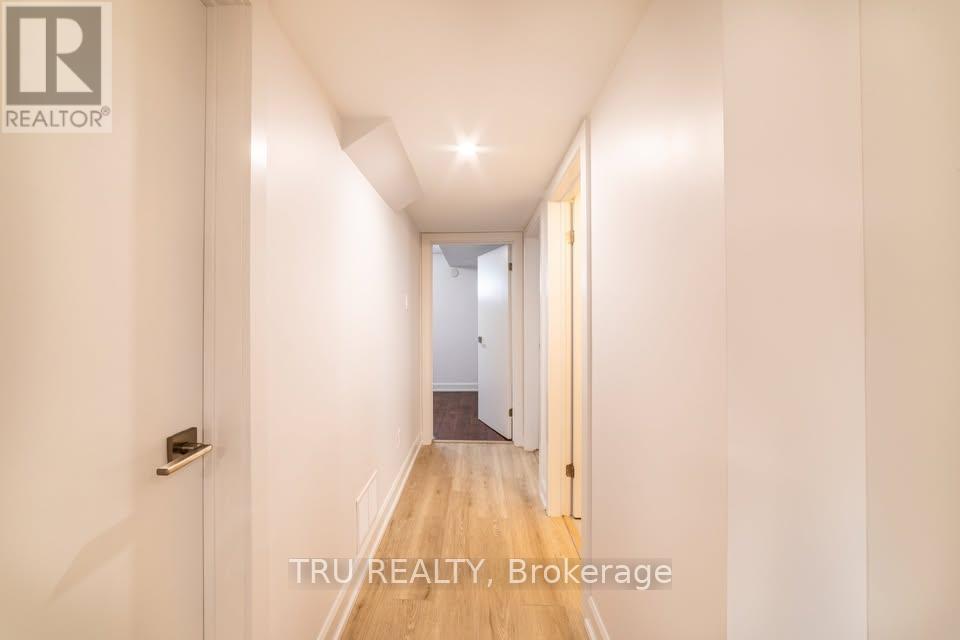 B - 2424 IRIS STREET, Ottawa, Ontario, K2C1C6 — Photo 9