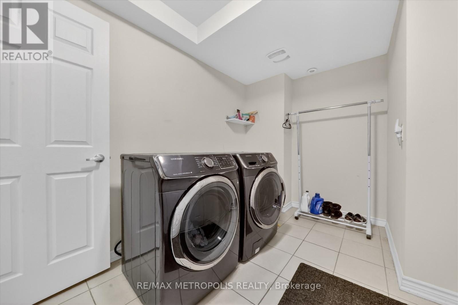 1 BOADWAY CRESCENT, Whitchurch-Stouffville (Stouffville), Ontario, L4A1X9 — Photo 16