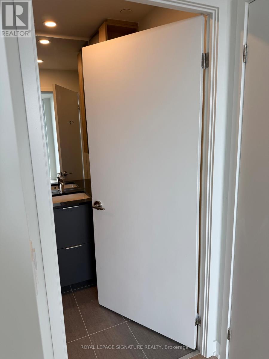 503 - 1 FAIRVIEW ROAD, Mississauga (Mississauga Valleys), Ontario, L5A4C6 — Photo 2