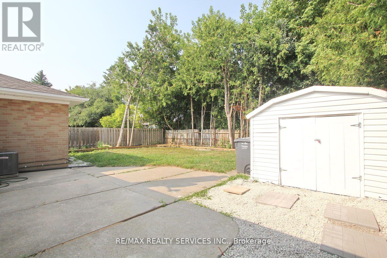 32 SANFORD CRESCENT, Brampton (Northwood Park), Ontario, L6X2C3 — Photo 10