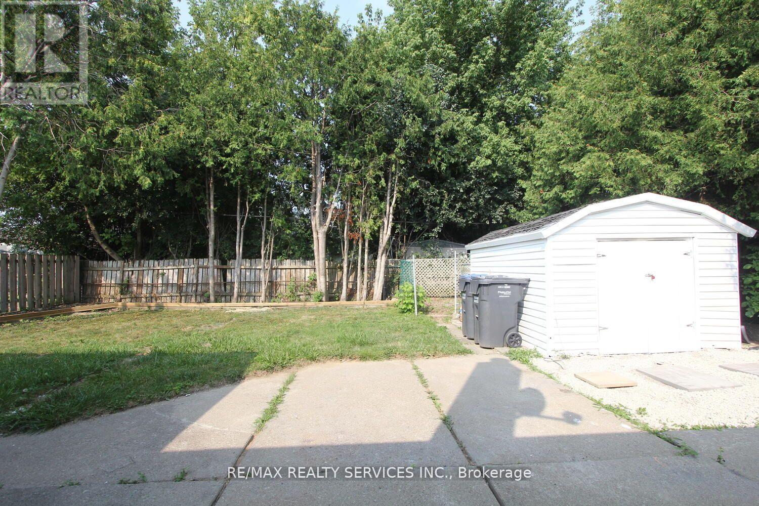 32 SANFORD CRESCENT, Brampton (Northwood Park), Ontario, L6X2C3 — Photo 11