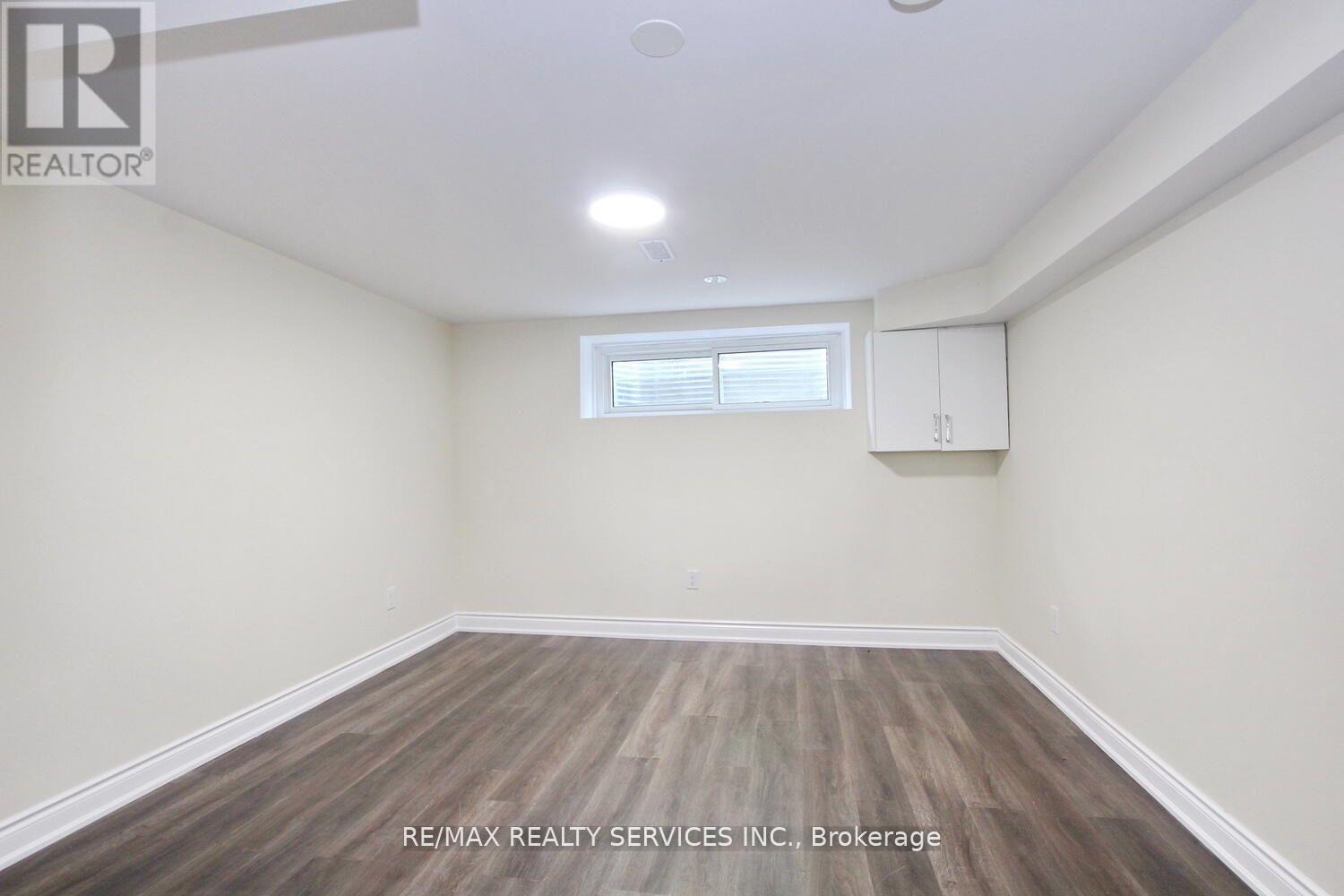 32 SANFORD CRESCENT, Brampton (Northwood Park), Ontario, L6X2C3 — Photo 4