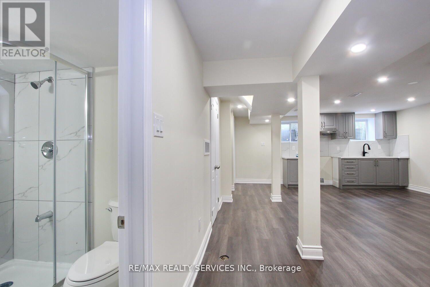 32 SANFORD CRESCENT, Brampton (Northwood Park), Ontario, L6X2C3 — Photo 7