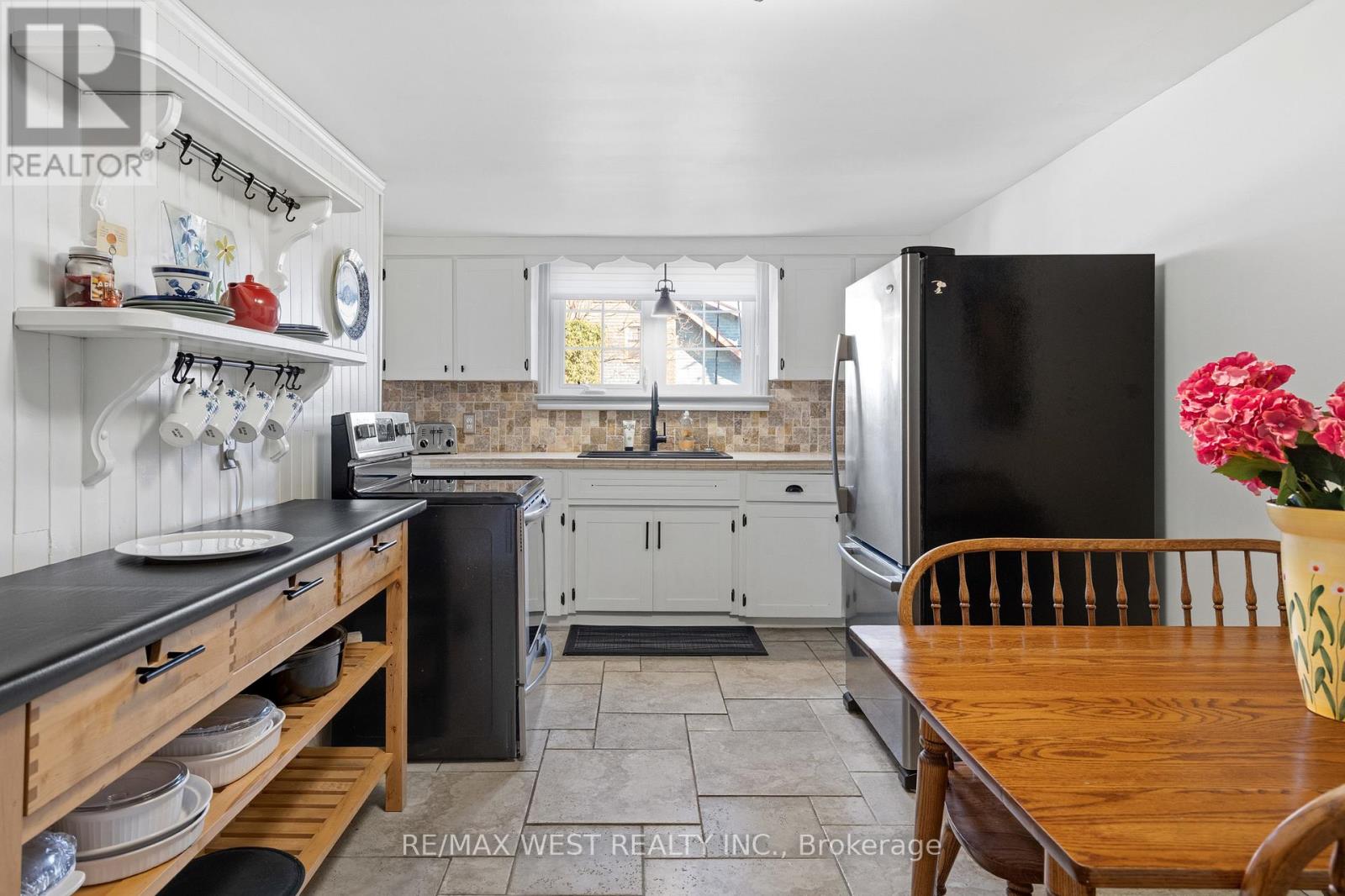 5533 ONTARIO AVENUE, Niagara Falls (Downtown), Ontario, L2E3S4 — Photo 12