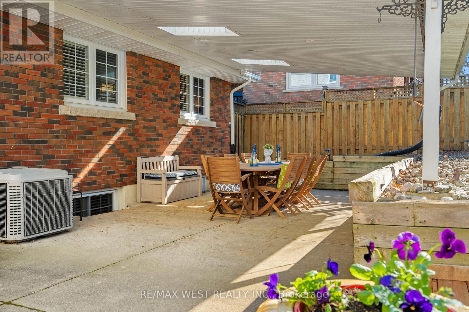 5533 ONTARIO AVENUE, Niagara Falls (Downtown), Ontario, L2E3S4 — Photo 5