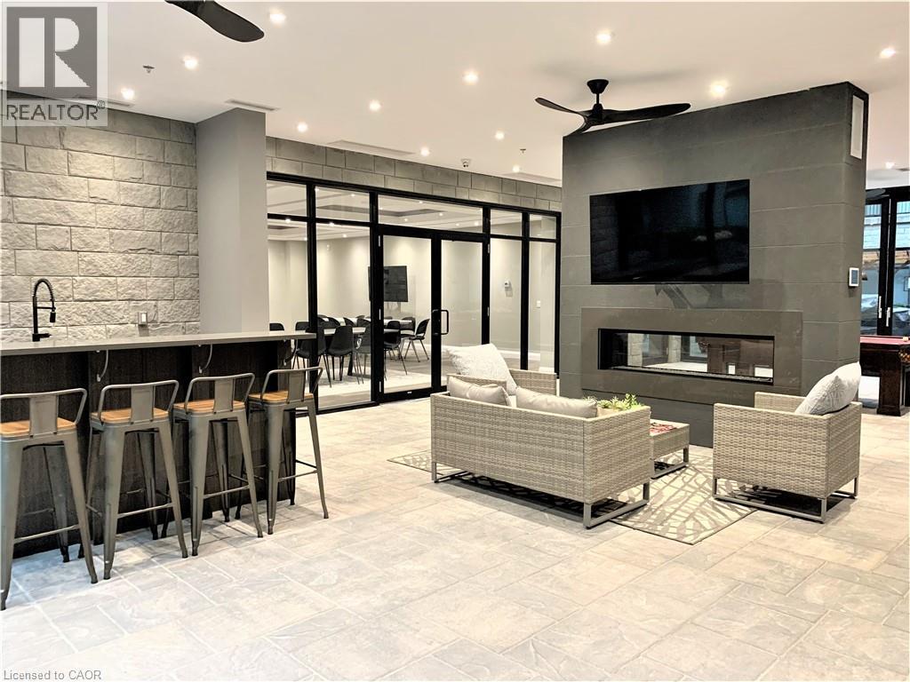 1 REDFERN Avenue Unit# 135, Hamilton, Ontario, L9C0E6 — Photo 4