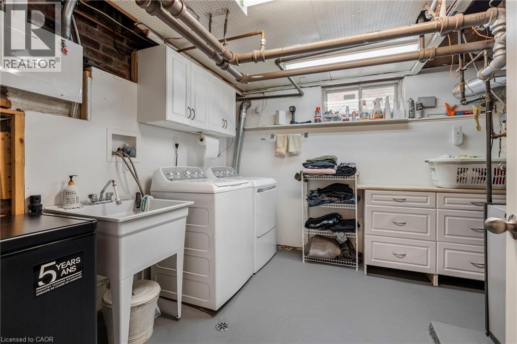 10 LANDOUR Avenue, York, Ontario, M6M4J4 — Photo 32