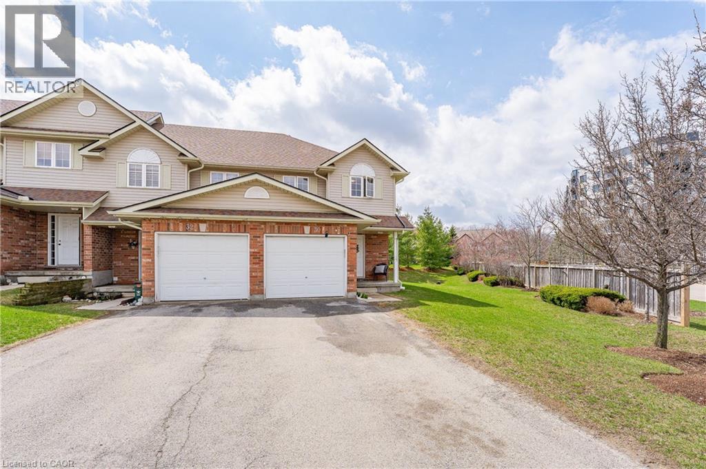 30 FALLOWFIELD Drive, Kitchener, Ontario, N2C0A8 — Photo 2