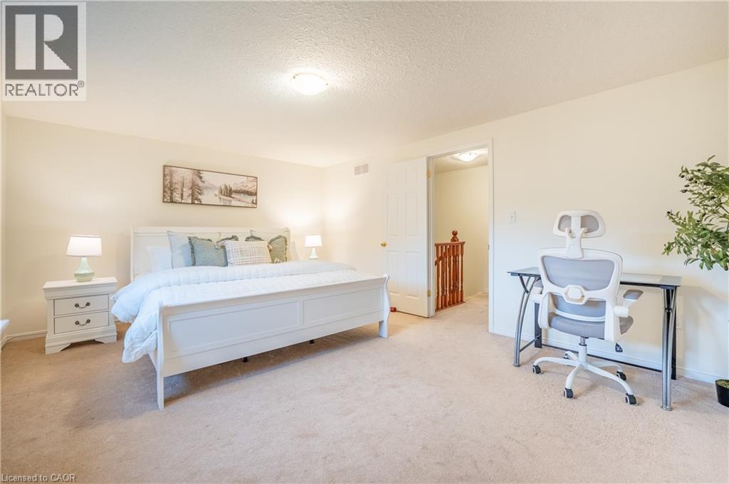 30 FALLOWFIELD Drive, Kitchener, Ontario, N2C0A8 — Photo 23