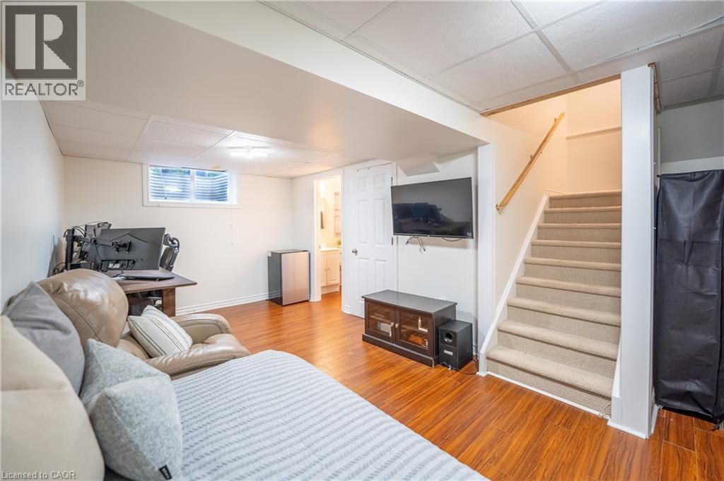 30 FALLOWFIELD Drive, Kitchener, Ontario, N2C0A8 — Photo 32