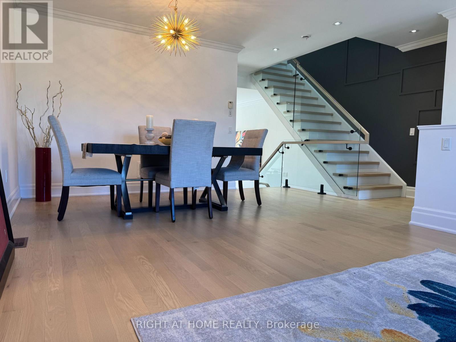 58B THIRTY SECOND STREET, Toronto (Long Branch), Ontario, M8W3G5 — Photo 2