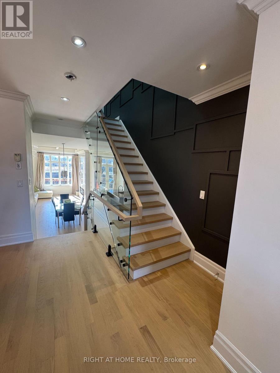 58B THIRTY SECOND STREET, Toronto (Long Branch), Ontario, M8W3G5 — Photo 4