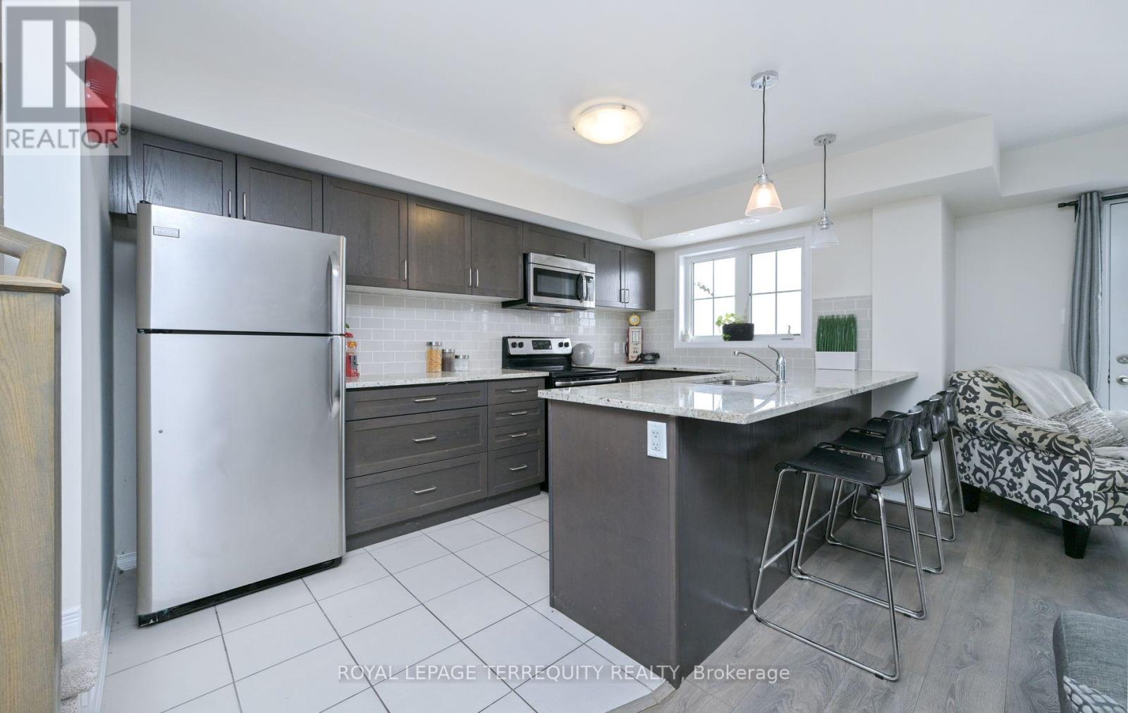 95 - 2441 GREENWICH DRIVE, Oakville (WM Westmount), Ontario, L6M0S3 — Photo 2