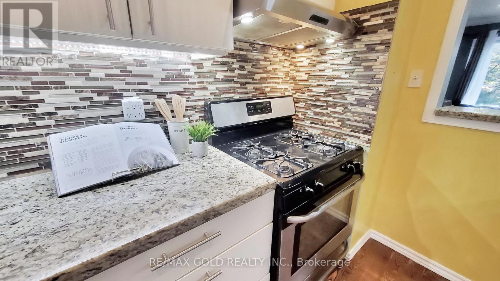 18 - 18 CARLETON PLACE, Brampton (Bramalea West Industrial), Ontario, L6T3Z4 — Photo 7