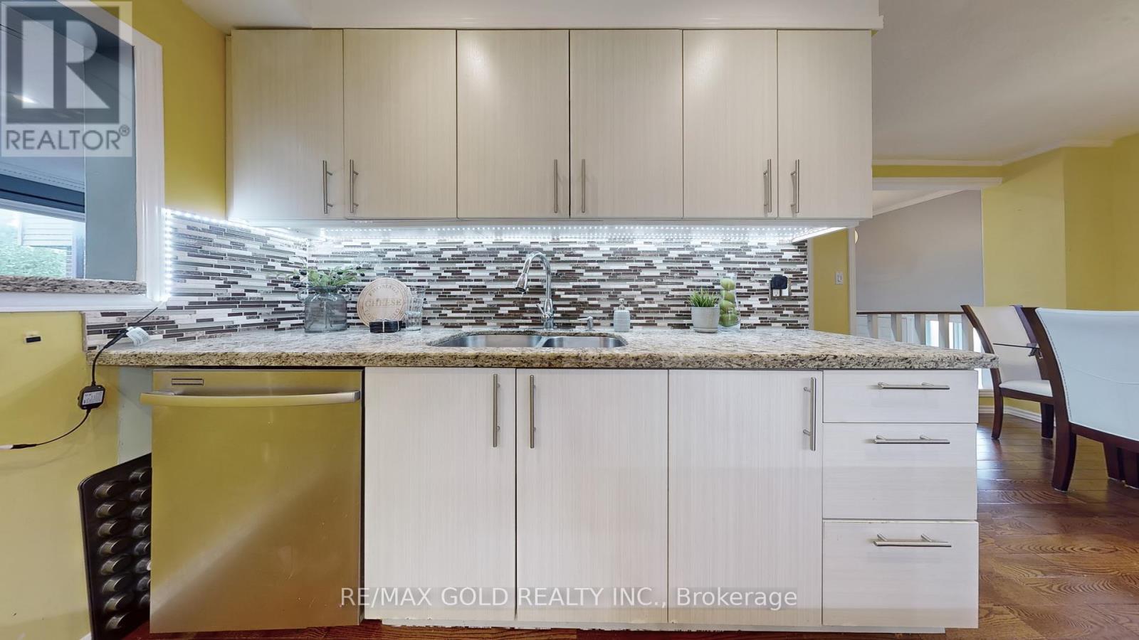 18 - 18 CARLETON PLACE, Brampton (Bramalea West Industrial), Ontario, L6T3Z4 — Photo 8