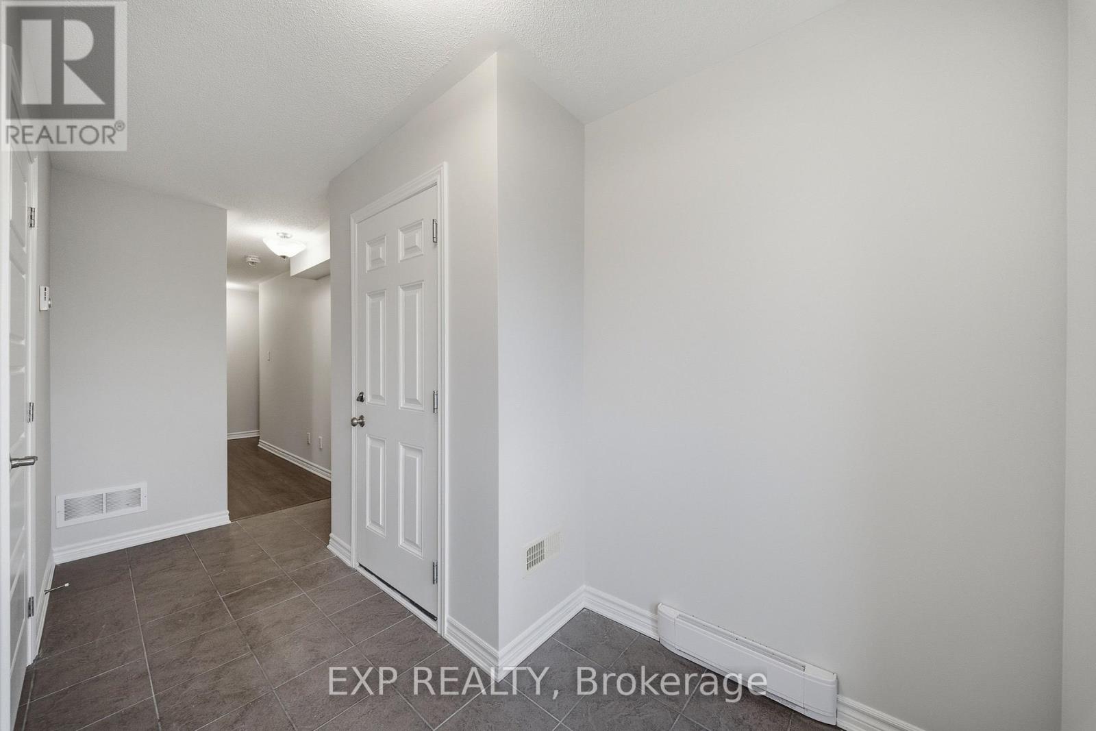 359 SWEETFERN CRESCENT, Ottawa, Ontario, K4A1A5 — Photo 3