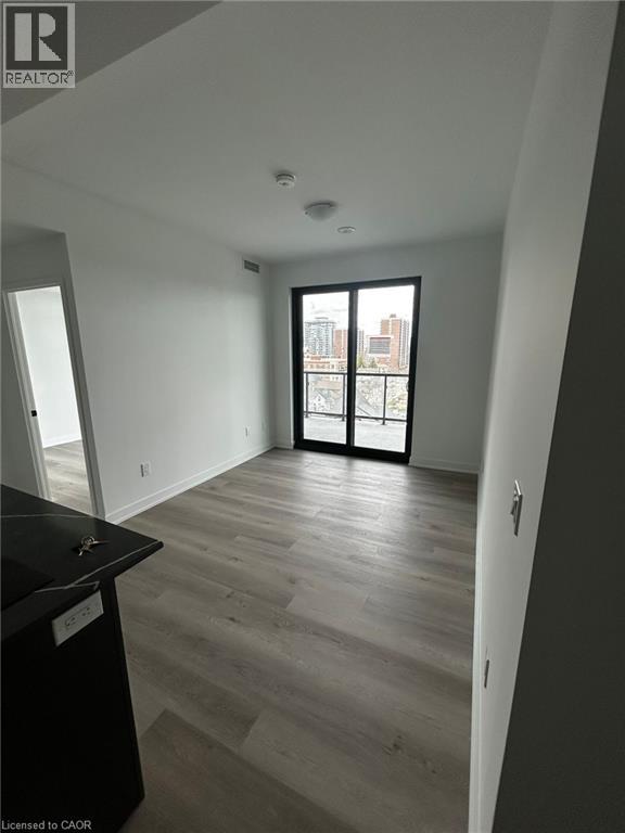 2075 LAKESHORE Road Unit# 701, Burlington, Ontario, L7R0H3 — Photo 2