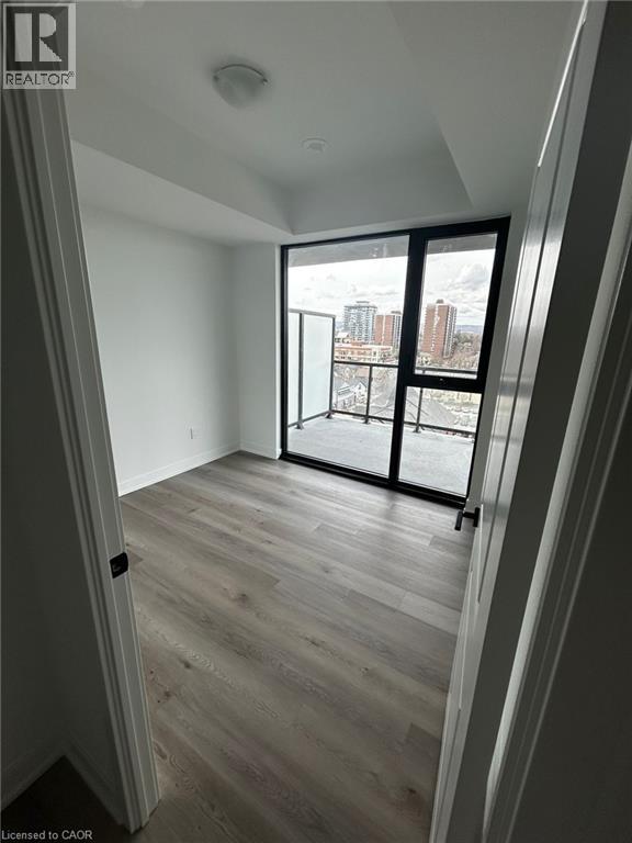 2075 LAKESHORE Road Unit# 701, Burlington, Ontario, L7R0H3 — Photo 5