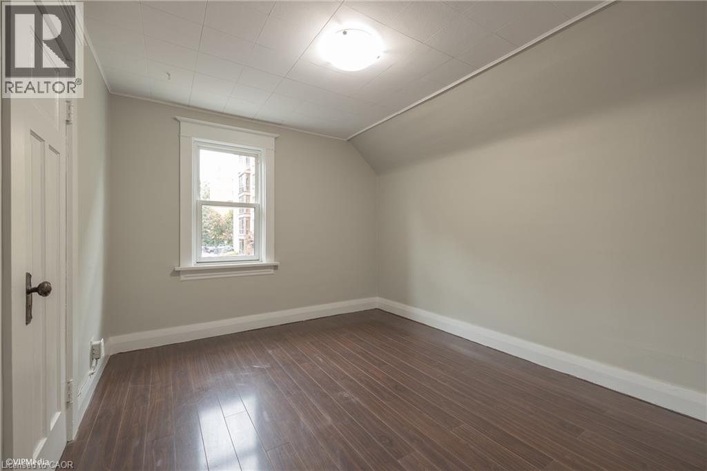 177 REGINA Street N, Waterloo, Ontario, N2J3B4 — Photo 10