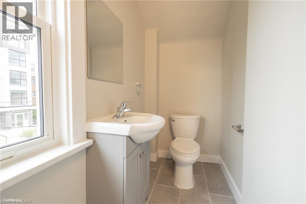 177 REGINA Street N, Waterloo, Ontario, N2J3B4 — Photo 14