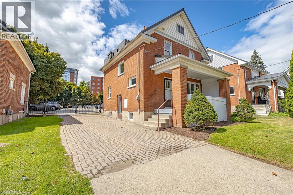 177 REGINA Street N, Waterloo, Ontario, N2J3B4 — Photo 2