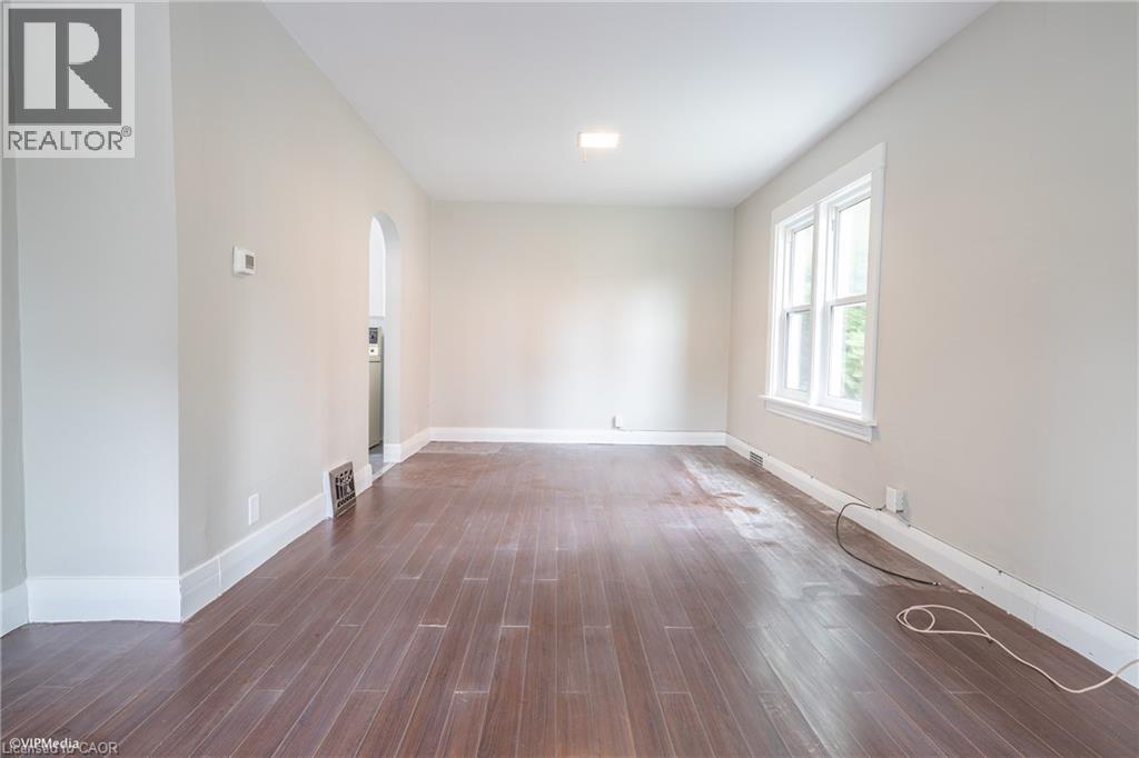 177 REGINA Street N, Waterloo, Ontario, N2J3B4 — Photo 6