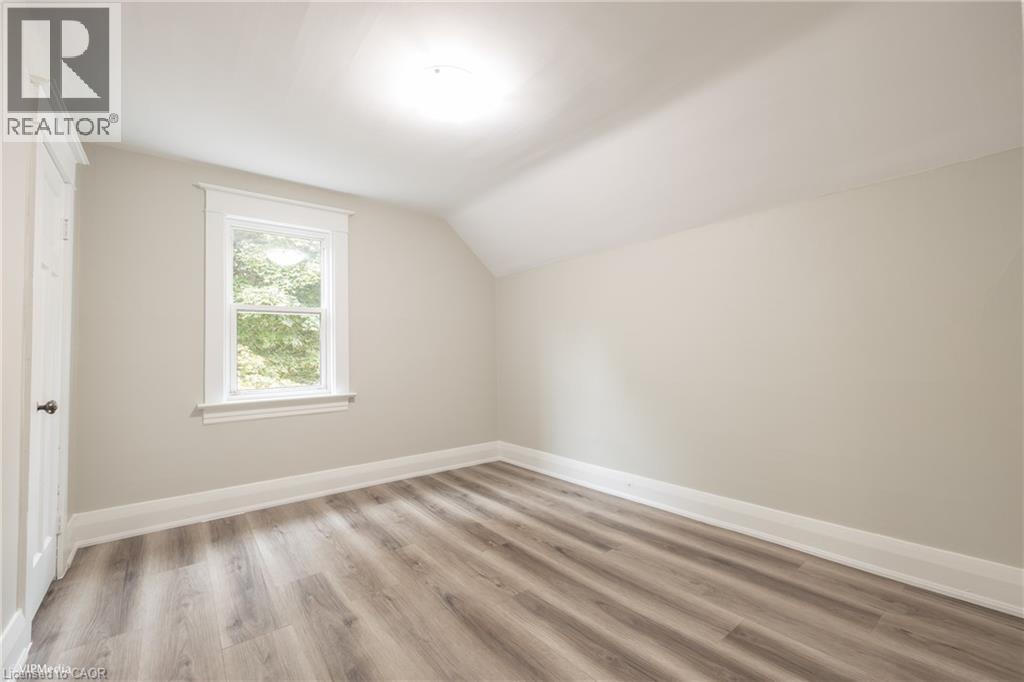 175 REGINA Street N, Waterloo, Ontario, N2J3B4 — Photo 14