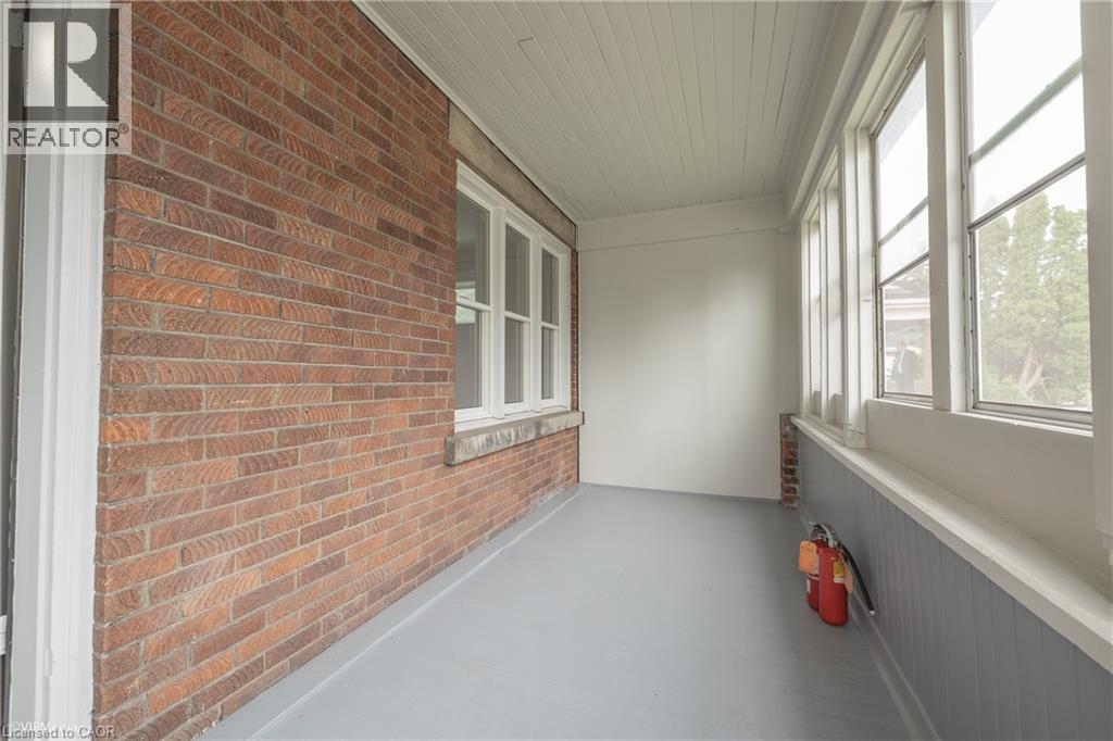 175 REGINA Street N, Waterloo, Ontario, N2J3B4 — Photo 22