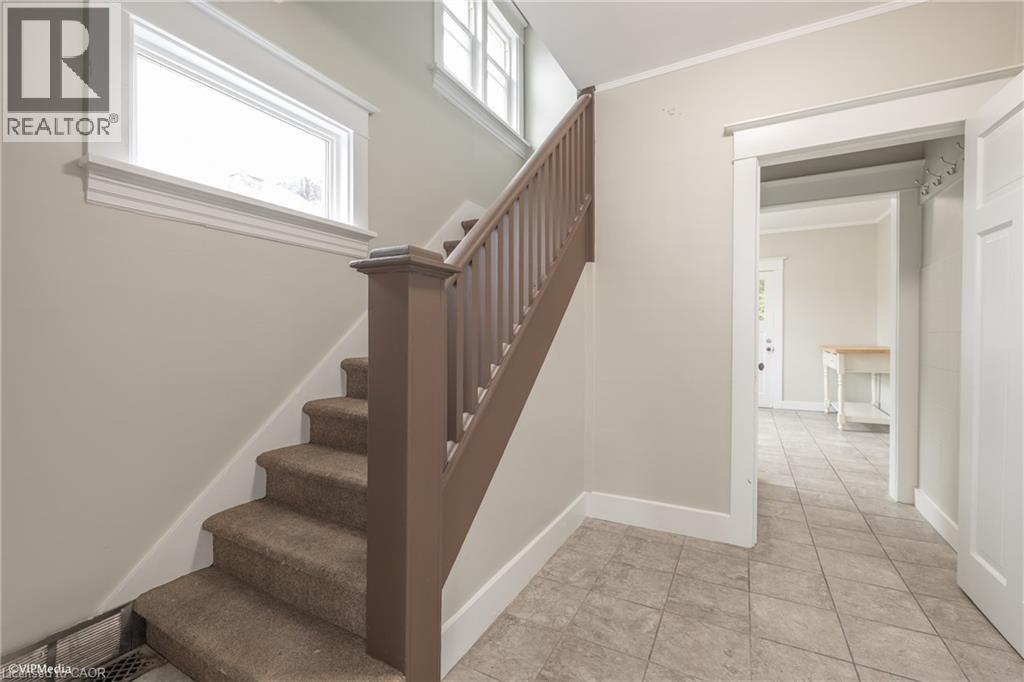 175 REGINA Street N, Waterloo, Ontario, N2J3B4 — Photo 7