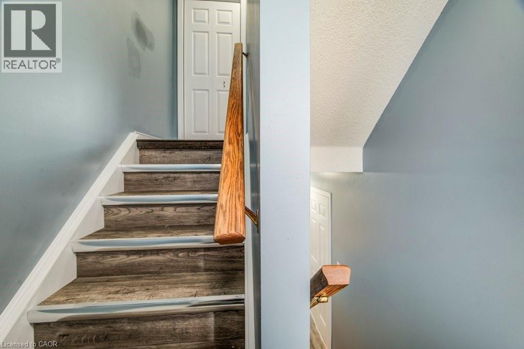 633 GRANGE Crescent, Waterloo, Ontario, N2T2L9 — Photo 18