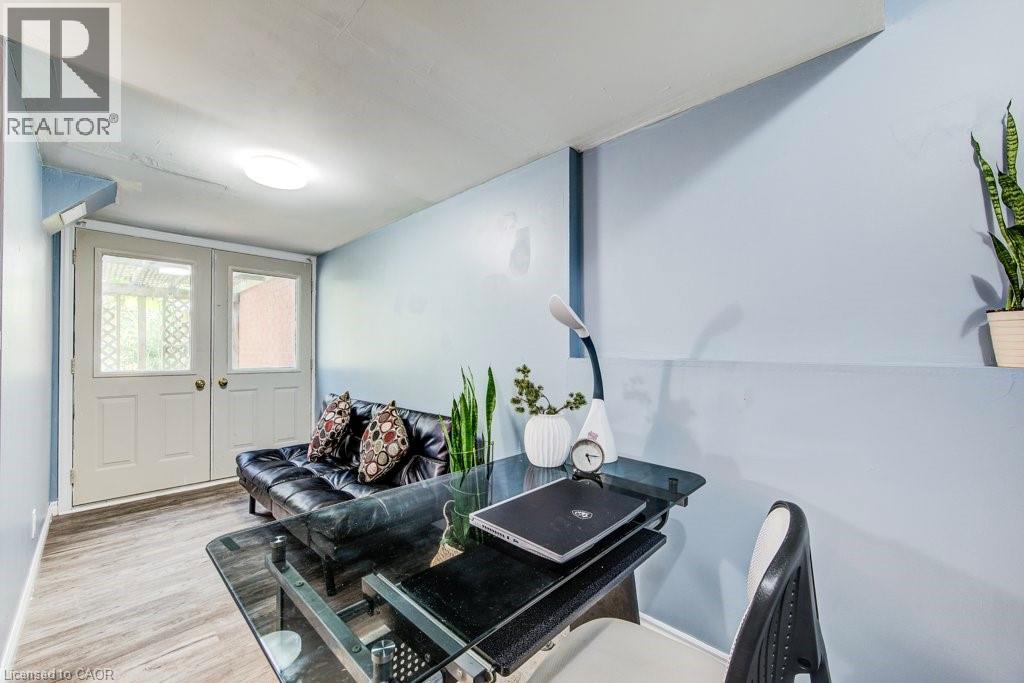 633 GRANGE Crescent, Waterloo, Ontario, N2T2L9 — Photo 35