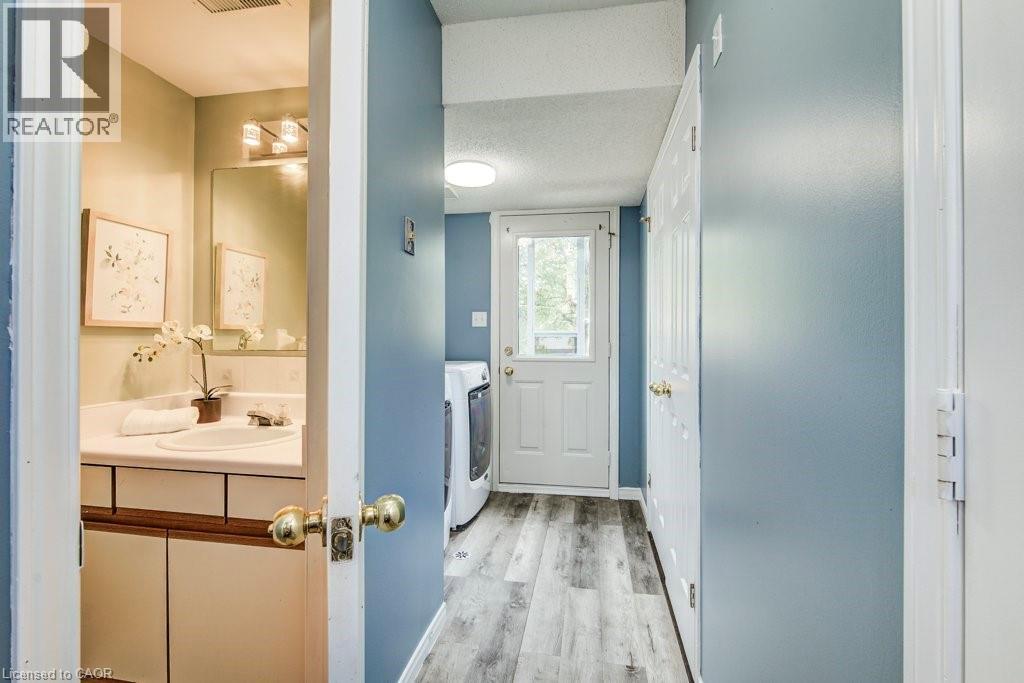 633 GRANGE Crescent, Waterloo, Ontario, N2T2L9 — Photo 37