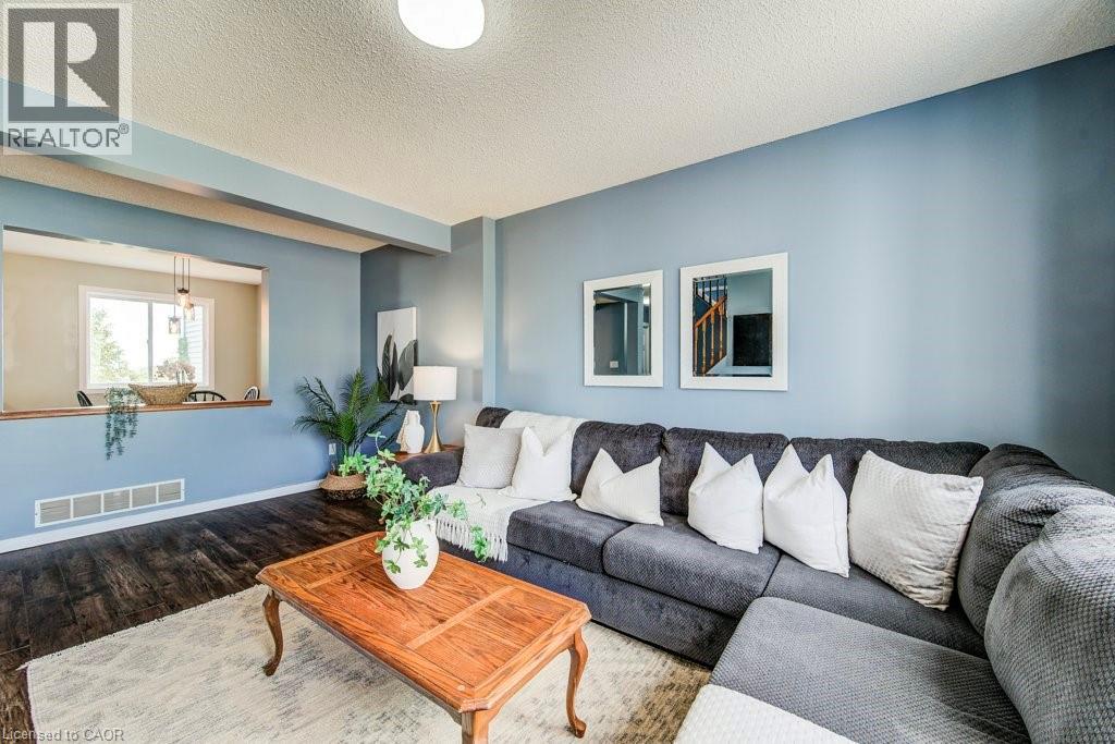 633 GRANGE Crescent, Waterloo, Ontario, N2T2L9 — Photo 5