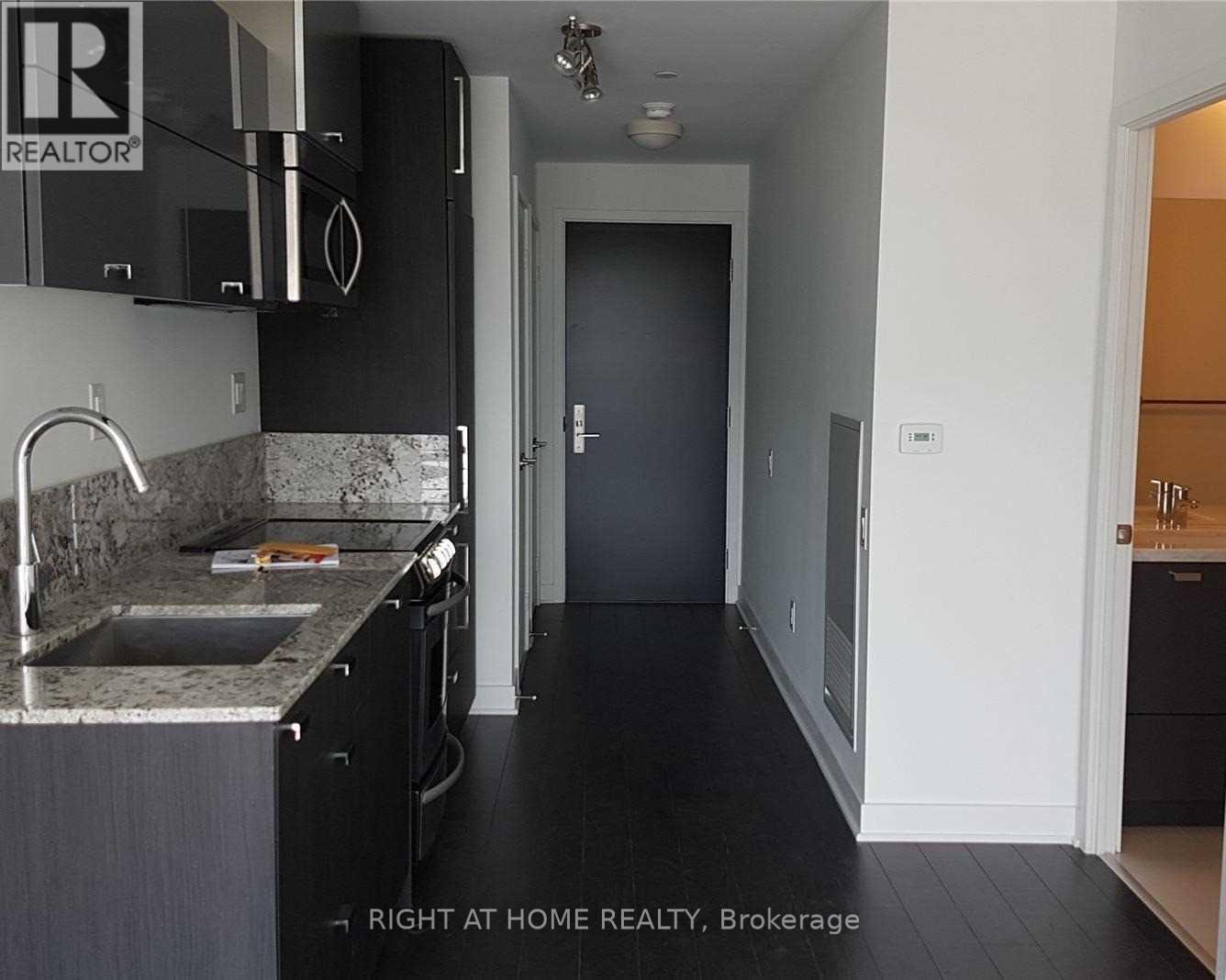 1003 - 290 ADELAIDE STREET W, Toronto (Waterfront Communities), Ontario, M5V1P6 — Photo 2