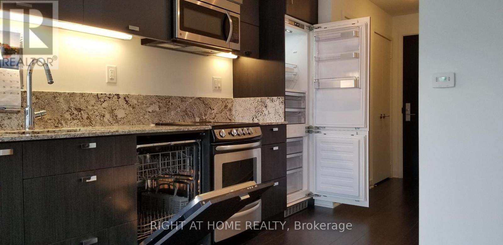 1003 - 290 ADELAIDE STREET W, Toronto (Waterfront Communities), Ontario, M5V1P6 — Photo 5