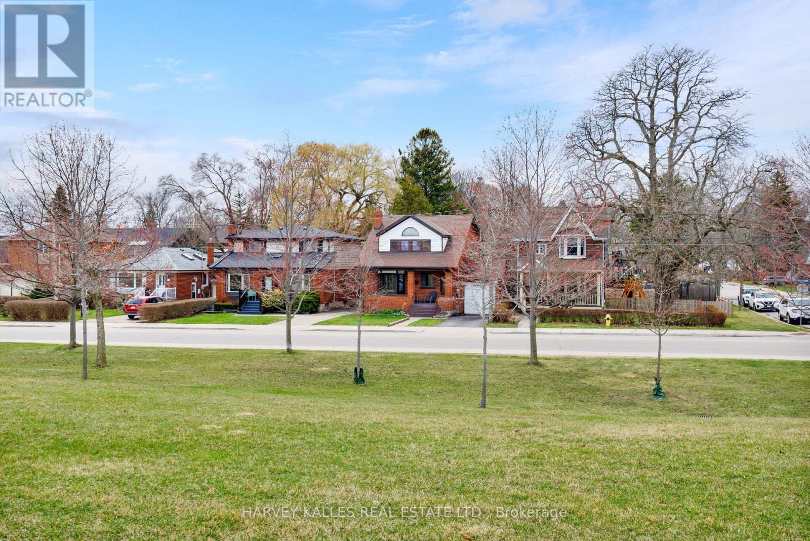 4 TWENTY THIRD STREET, Toronto (Long Branch), Ontario, M8V3M7 — Photo 2