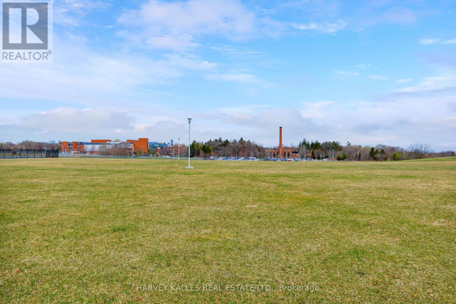 4 TWENTY THIRD STREET, Toronto (Long Branch), Ontario, M8V3M7 — Photo 4