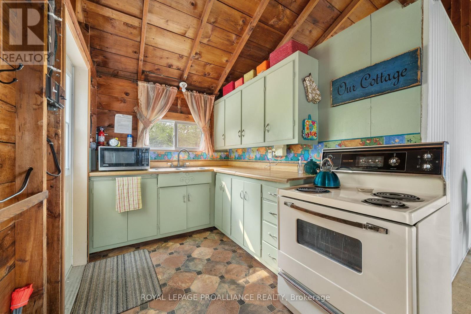 27 THRUSH LANE, Prince Edward County (Hallowell Ward), Ontario, K0K2T0 — Photo 5