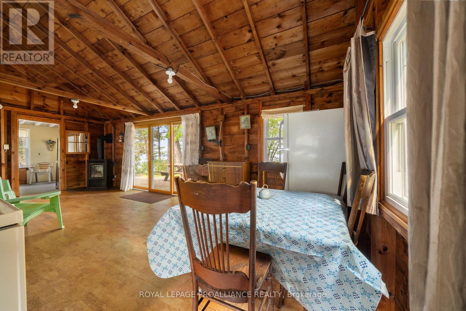 27 THRUSH LANE, Prince Edward County (Hallowell Ward), Ontario, K0K2T0 — Photo 6