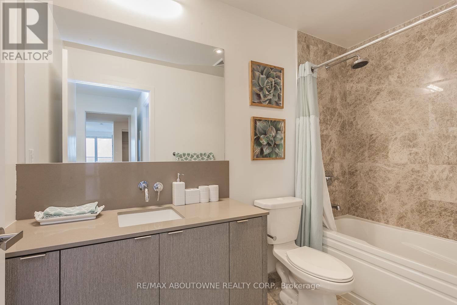 6410 - 88 HARBOUR STREET, Toronto (Waterfront Communities), Ontario, M5J1B7 — Photo 15