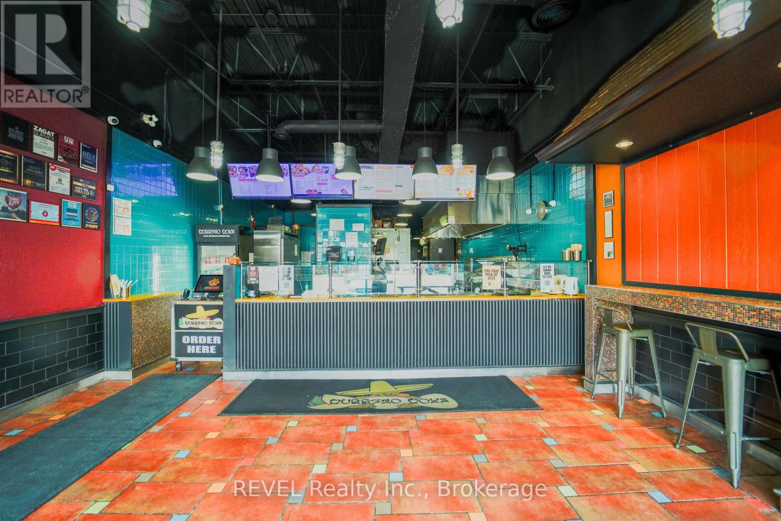 2 - 1435 PLAINS ROAD E, Burlington (Freeman), Ontario, L7R3P9 — Photo 4