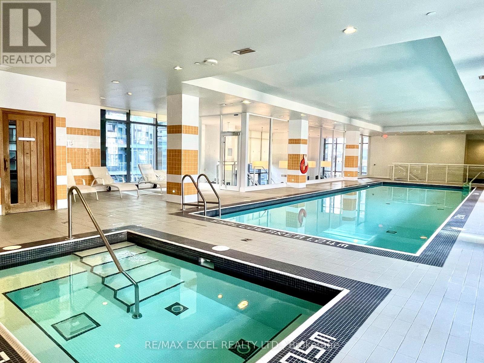 2704 - 295 ADELAIDE STREET W, Toronto (Waterfront Communities), Ontario, M5V0L4 — Photo 18