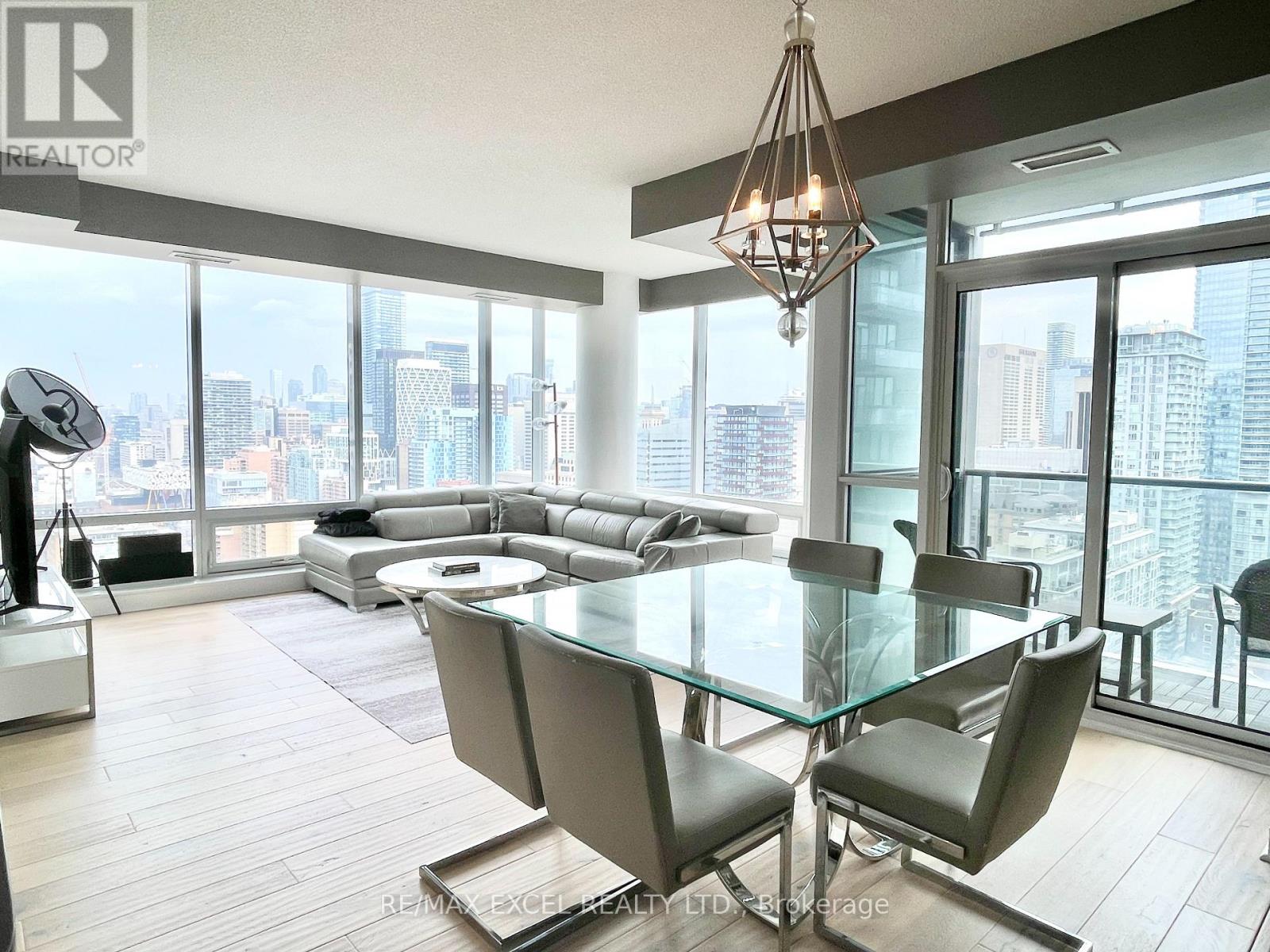 2704 - 295 ADELAIDE STREET W, Toronto (Waterfront Communities), Ontario, M5V0L4 — Photo 6