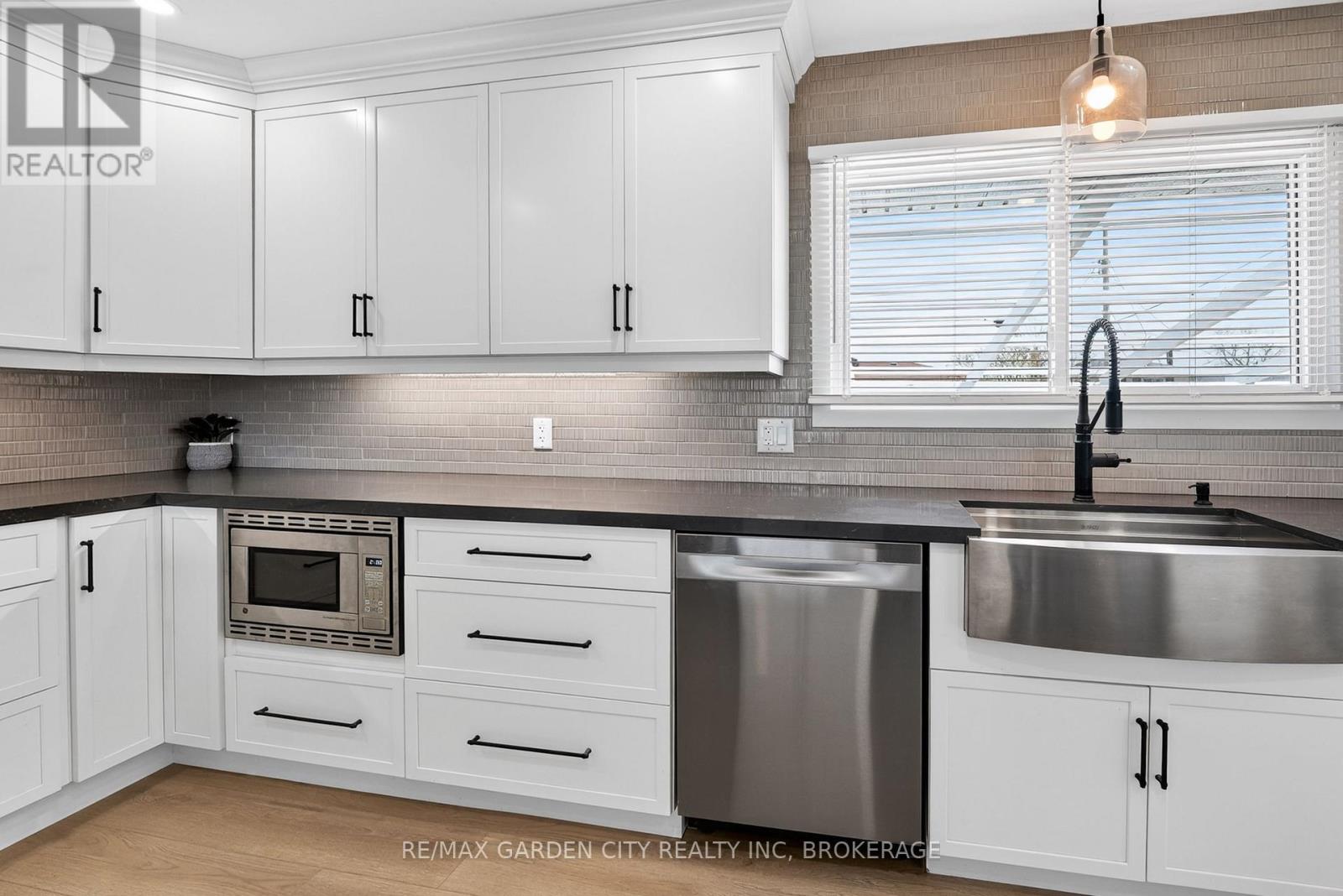 77 BALMORAL AVENUE, Welland (Lincoln/Crowland), Ontario, L3B1S5 — Photo 10